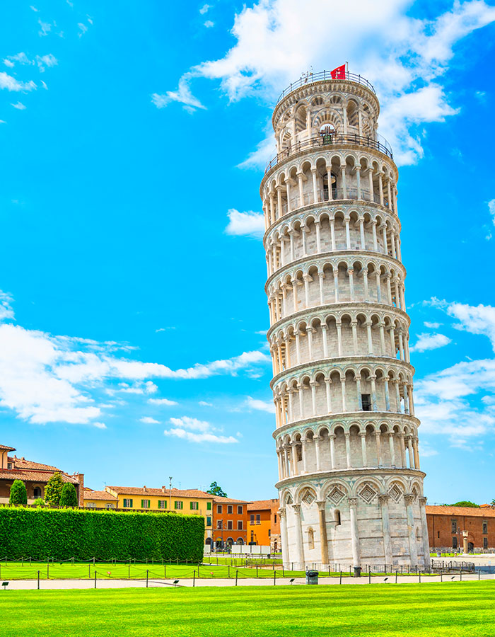 leaning-tower-of-pisa-or-torre-pendente-di-pisa-mi-HLLSTGW